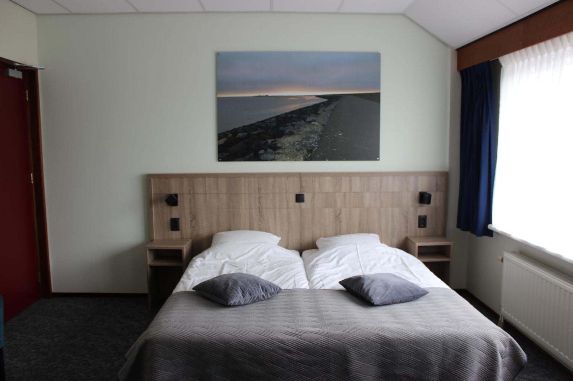 Hotel "De Klok" Buren  Kültér fotó