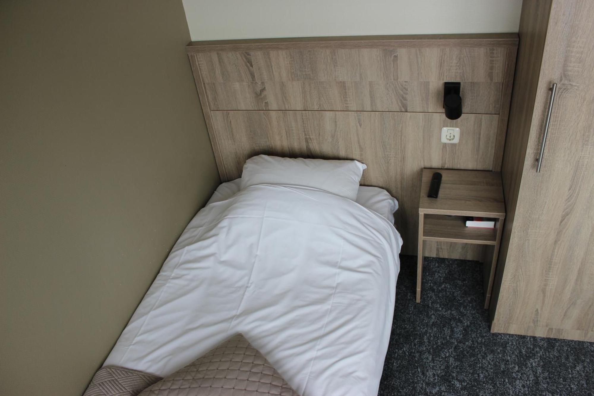 Hotel "De Klok" Buren  Kültér fotó