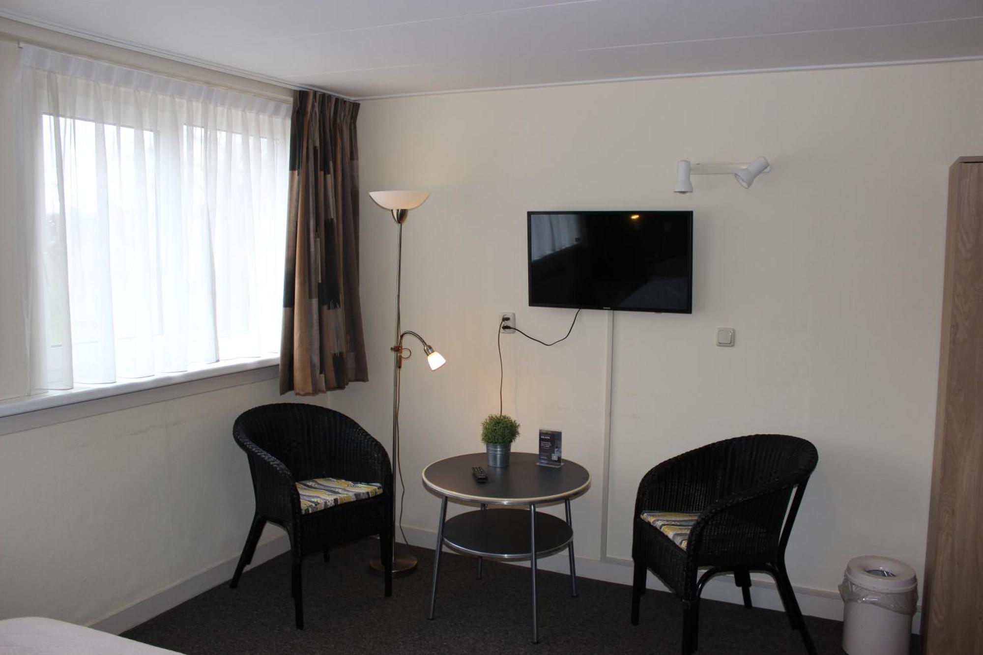 Hotel "De Klok" Buren  Szoba fotó